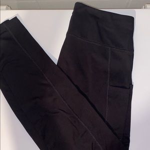 Black fleece lined leggings with pockets!!